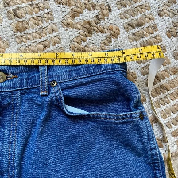 Chic Shorts - Picture 3 of 4